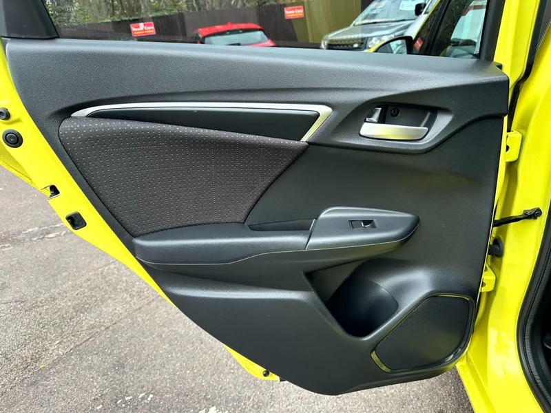 Used Honda Jazz 2015 for sale - 76527296: Photo 27