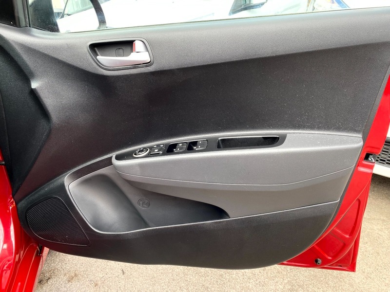 Used Hyundai i10 2017 for sale - 77096810: Photo 8