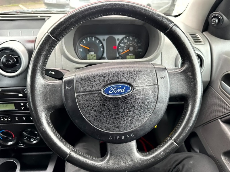 Used Ford Fusion 2003 for sale - 76482620: Photo 12