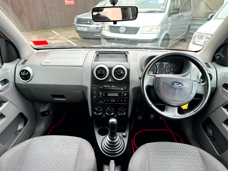 Used Ford Fusion 2003 for sale - 76482620: Photo 8