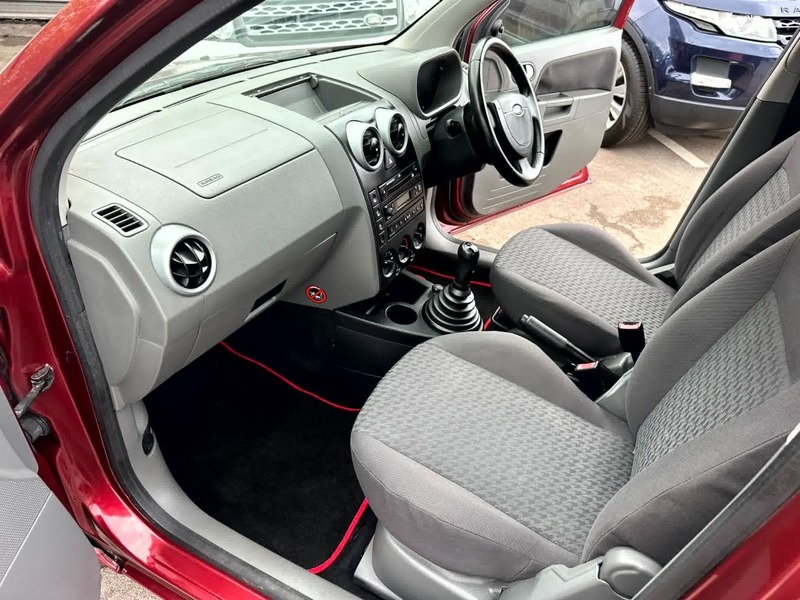 Used Ford Fusion 2003 for sale - 76482620: Photo 9