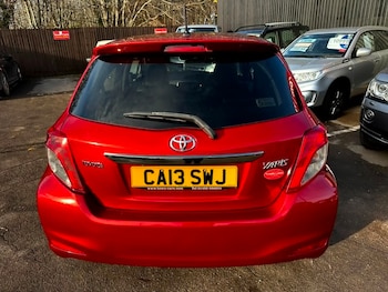 Used Toyota Yaris 2013 for sale - 77027753: Photo