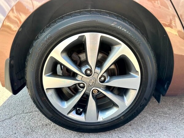 Used Hyundai i20 2015 for sale - 74827259: Photo 20