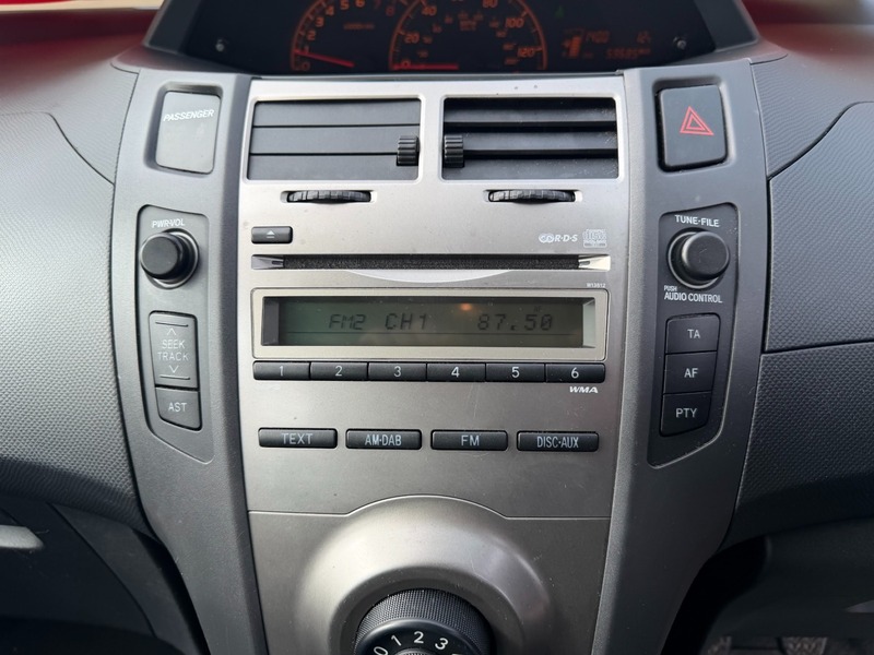 Used Toyota Yaris 2010 for sale - 78182312: Photo 14