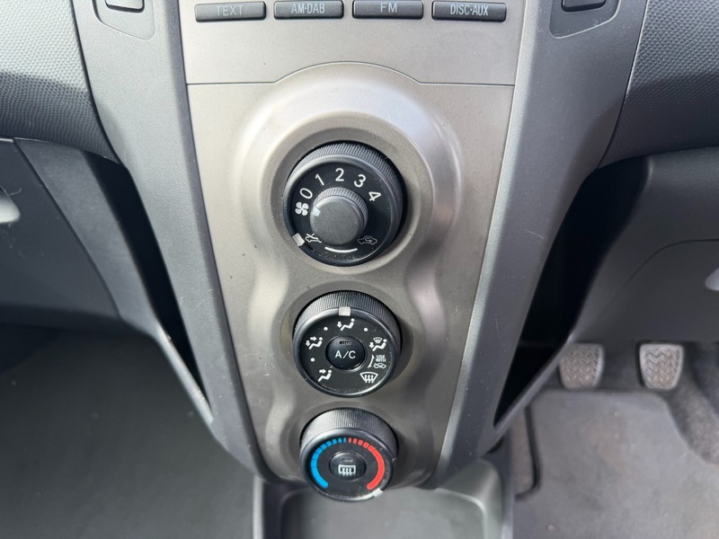 Used Toyota Yaris 2010 for sale - 78182312: Photo 15