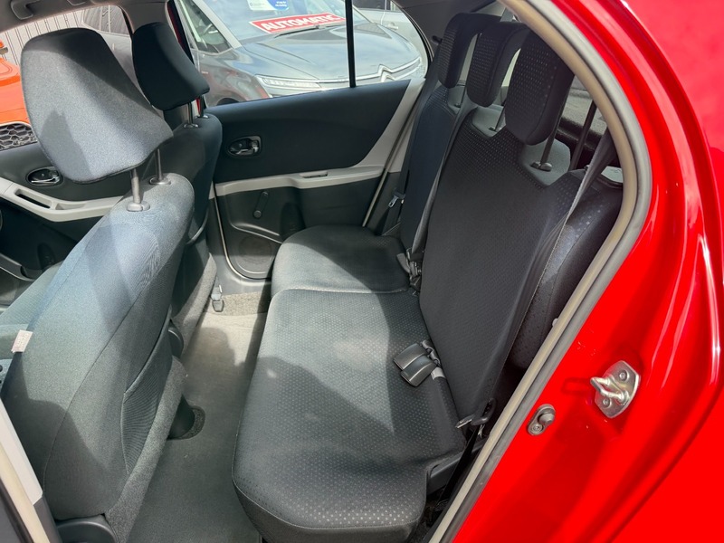 Used Toyota Yaris 2010 for sale - 78182312: Photo 17