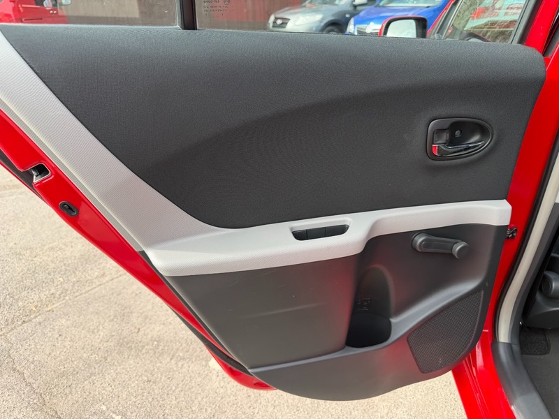 Used Toyota Yaris 2010 for sale - 78182312: Photo 32