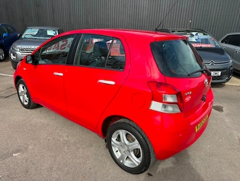 Used Toyota Yaris 2010 for sale - 78182312: Photo