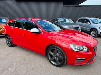 Used Volvo V60 2015 for sale - 78300108: Photo