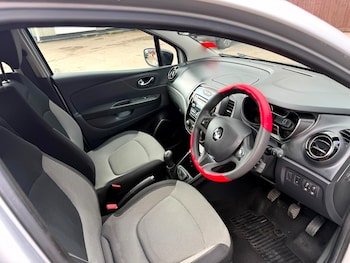 Used Renault Captur 2016 for sale - 77976841: Photo