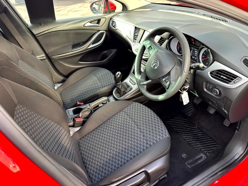 Used Vauxhall Astra 2018 for sale - 76855319: Photo 4