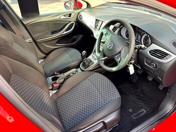 Used Vauxhall Astra 2018 for sale - 76855319: Photo