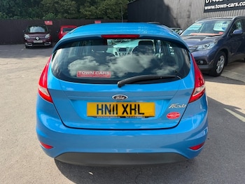Used Ford Fiesta 2011 for sale - 79032860: Photo