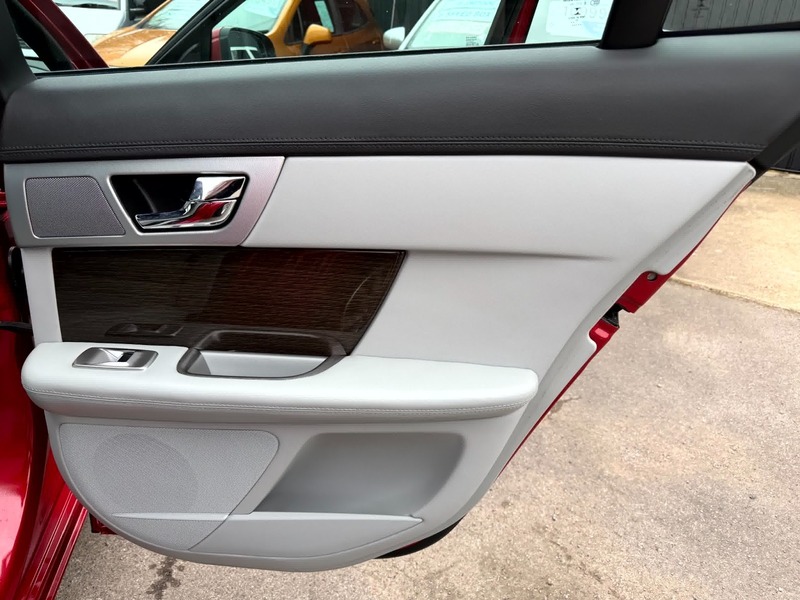Used Jaguar XF 2013 for sale - 77632316: Photo 18