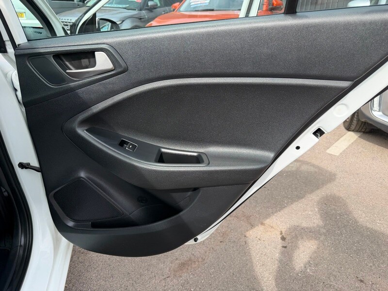 Used Hyundai i20 2018 for sale - 78056828: Photo 28