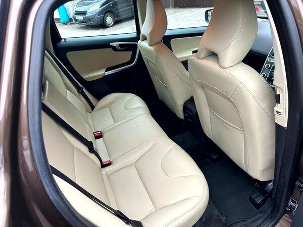 Used Volvo XC60 2015 for sale - 76317244: Photo 8