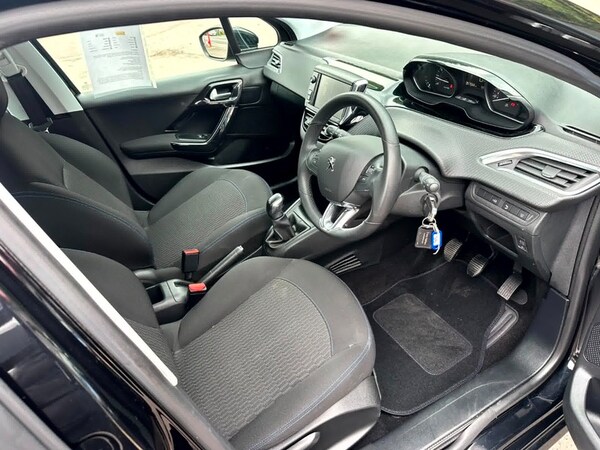 Used Peugeot 208 2018 for sale - 74893335: Photo 5