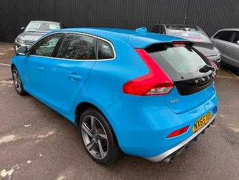 Used Volvo V40 2015 for sale - 77976861: Photo