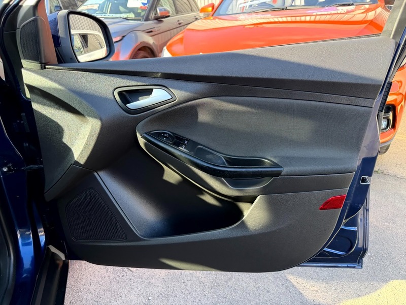Used Ford Focus 2013 for sale - 77976843: Photo 17
