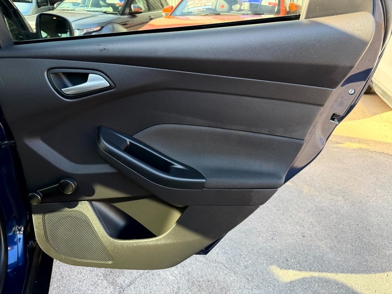 Used Ford Focus 2013 for sale - 77976843: Photo 18