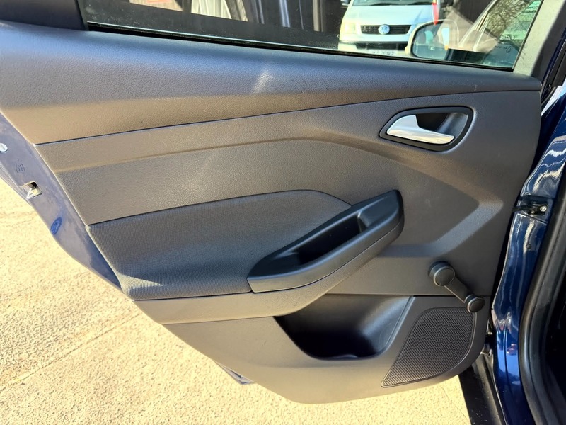 Used Ford Focus 2013 for sale - 77976843: Photo 19