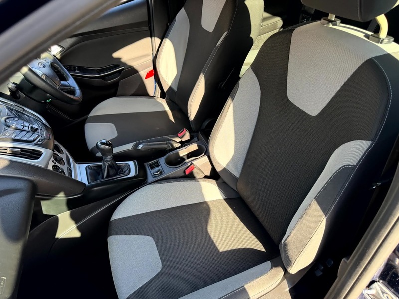 Used Ford Focus 2013 for sale - 77976843: Photo 9