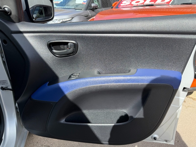 Used Hyundai i10 2009 for sale - 78062056: Photo 14