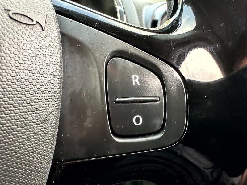 Used Renault Clio 2014 for sale - 76631149: Photo 11