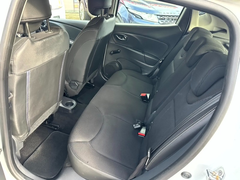 Used Renault Clio 2014 for sale - 76631149: Photo 16