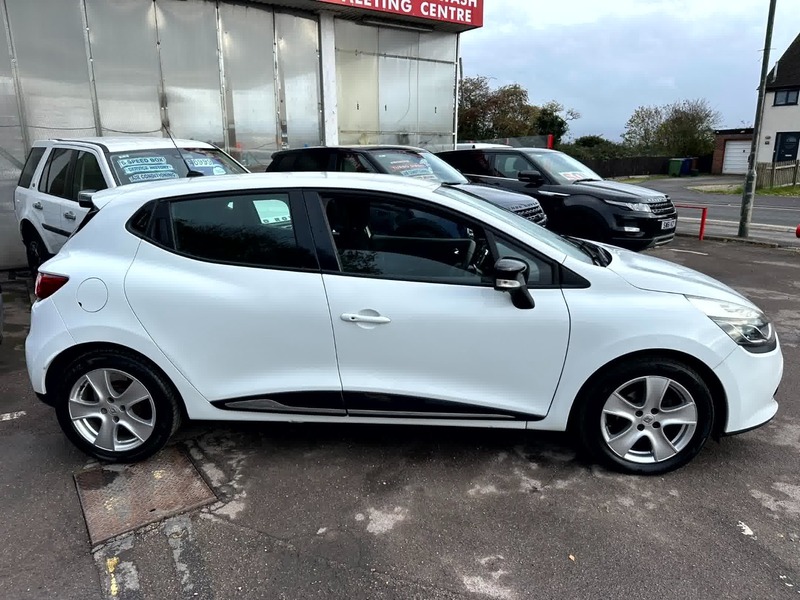 Used Renault Clio 2014 for sale - 76631149: Photo 21