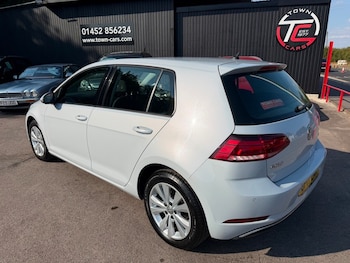 Used Volkswagen Golf 2017 for sale - 79323619: Photo