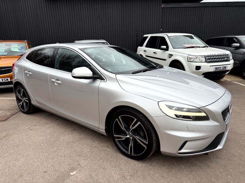 Used Volvo V40 2017 for sale - 77632284: Photo 17