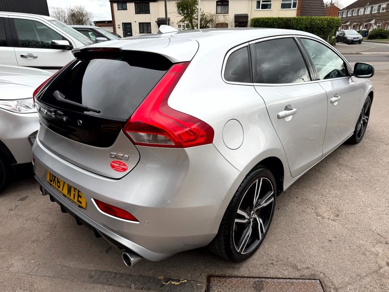 Used Volvo V40 2017 for sale - 77632284: Photo 3