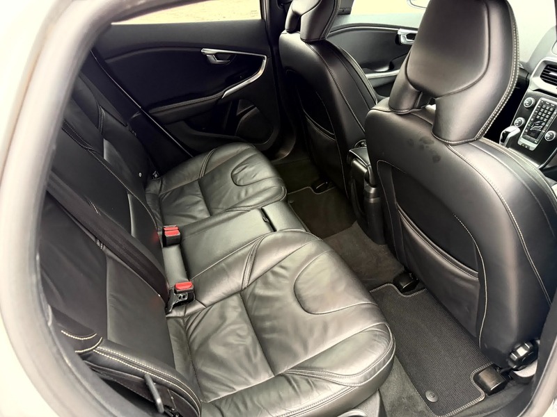 Used Volvo V40 2017 for sale - 77632284: Photo 5