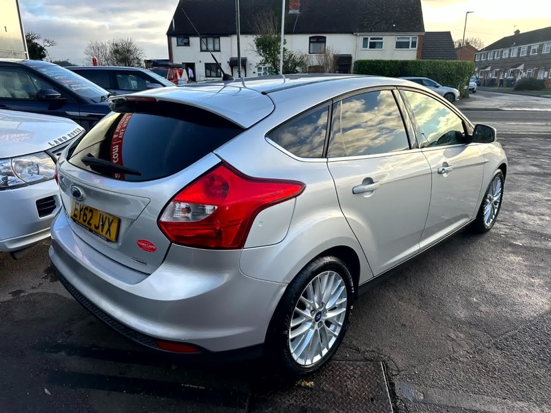 Used Ford Focus 2012 for sale - 76986598: Photo 2