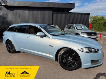 Used Jaguar XF 2014 for sale - 78300105: Photo