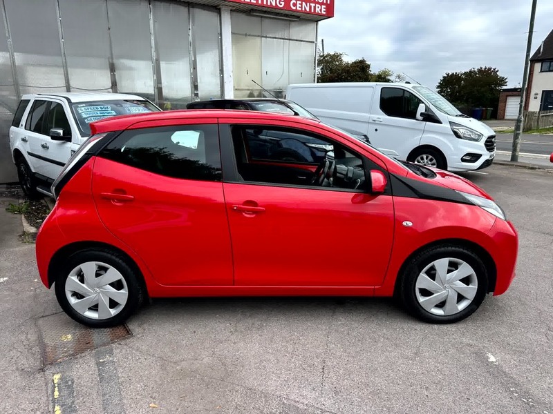 Used Toyota AYGO 2017 for sale - 76317245: Photo 2