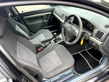 Used Vauxhall Vectra 2009 for sale - 75666790: Photo 4