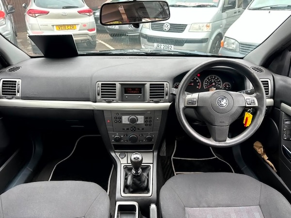 Used Vauxhall Vectra 2009 for sale - 75666790: Photo 8