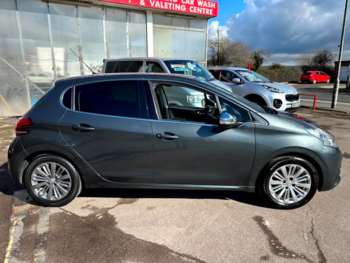 Used Peugeot 208 2016 for sale - 74047049: Photo