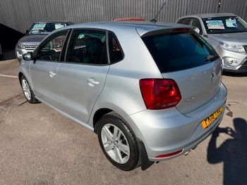 Used Volkswagen Polo 2016 for sale - 77976850: Photo