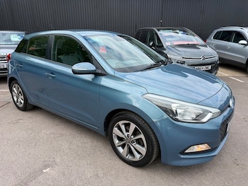Used Hyundai i20 2015 for sale - 78300110: Photo