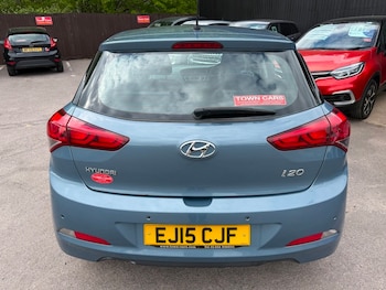Used Hyundai i20 2015 for sale - 78300110: Photo