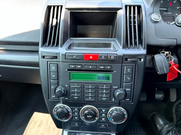 Used Land Rover Freelander 2011 for sale - 75028617: Photo 10