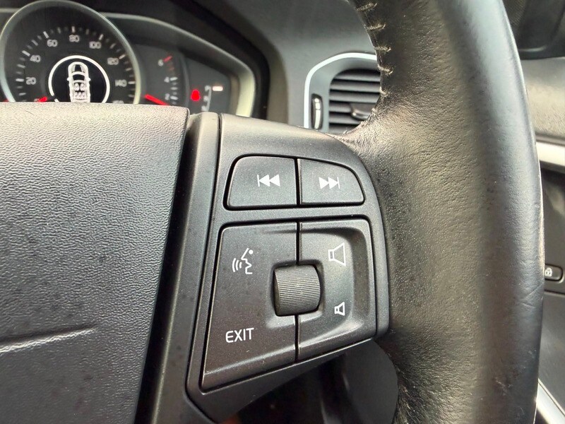 Used Volvo V60 2016 for sale - 78213191: Photo 13