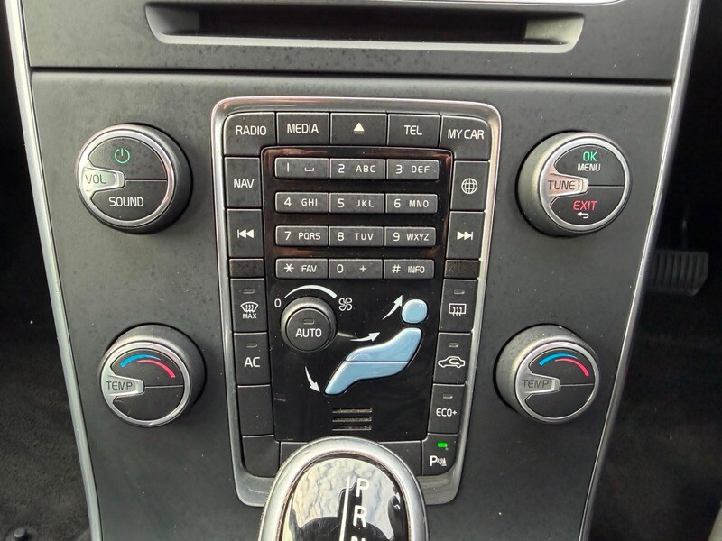 Used Volvo V60 2016 for sale - 78213191: Photo 15