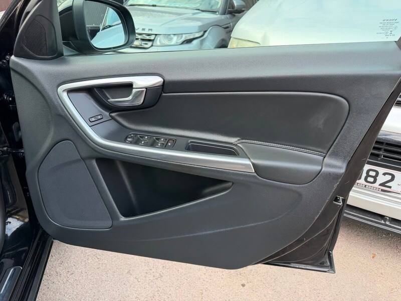 Used Volvo V60 2016 for sale - 78213191: Photo 19