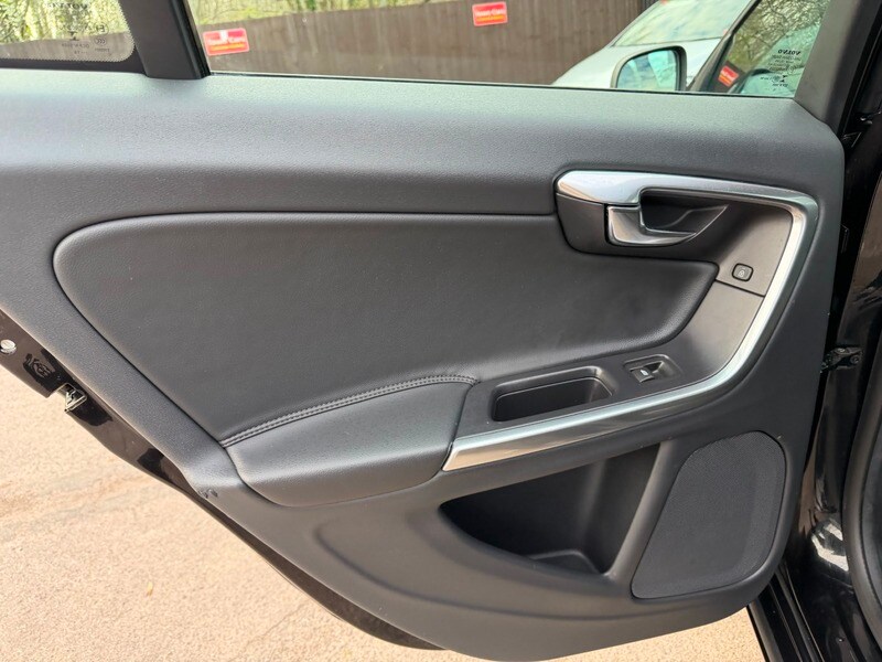 Used Volvo V60 2016 for sale - 78213191: Photo 21