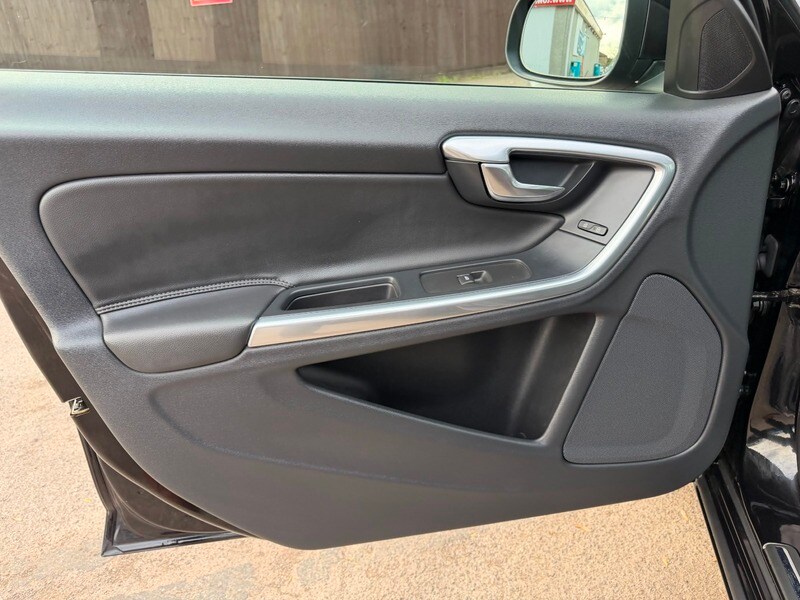 Used Volvo V60 2016 for sale - 78213191: Photo 22