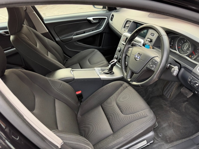 Used Volvo V60 2016 for sale - 78213191: Photo 4